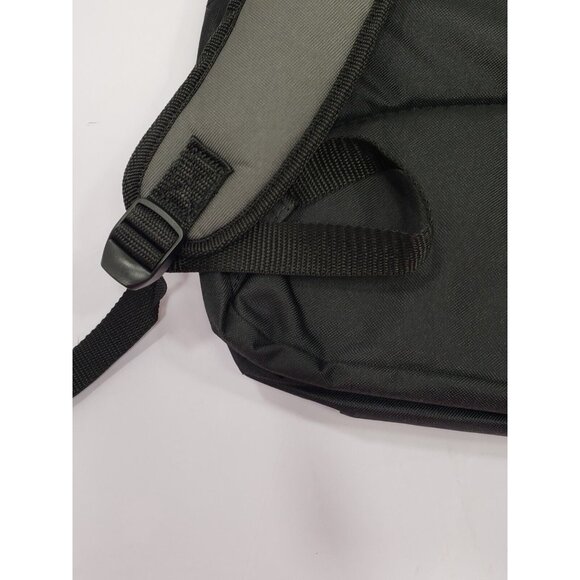 Everest Backpack With Front Mesh Pocket Comfortable Y Design Shoulder Straps - Picture 11 of 16